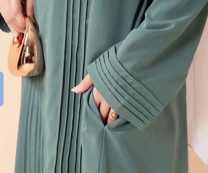 Elegant Pleated abaya - Image 2