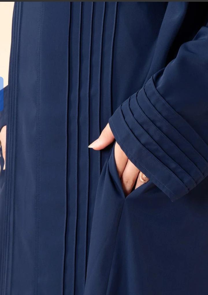 Elegant Pleated abaya - Image 3